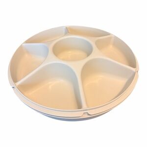 Tupperware 1665 Veggie Tray with lid